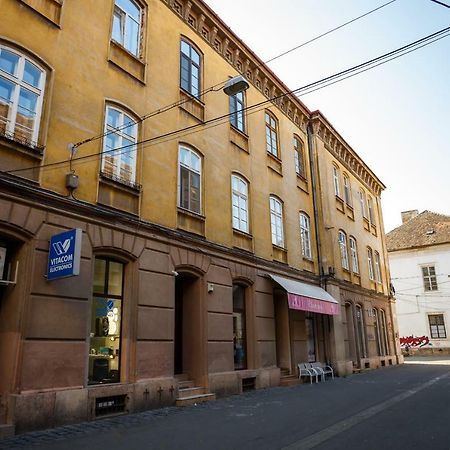 Old Square Apartments 3 Тімішоара Екстер'єр фото